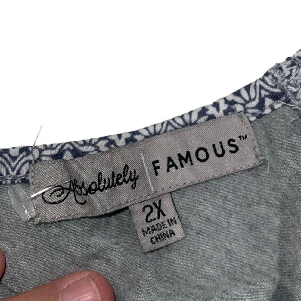 Absolutely Famous Grey & Blue Flutter Bell Sleeve Top - Size 2X - Picture 3 of 7